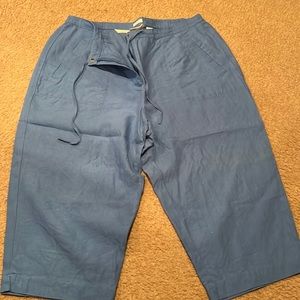Liz Claiborne Blue Capri